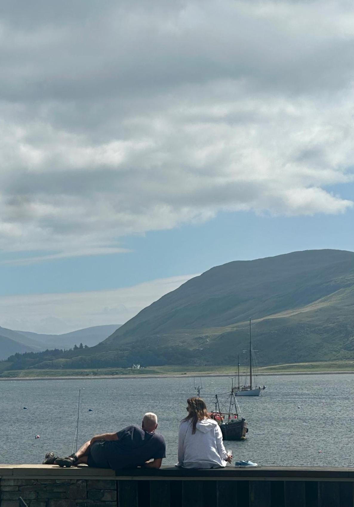The Ferry Boat Inn Ullapool Exteriér fotografie